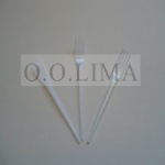 PLASTIC CUTLERY